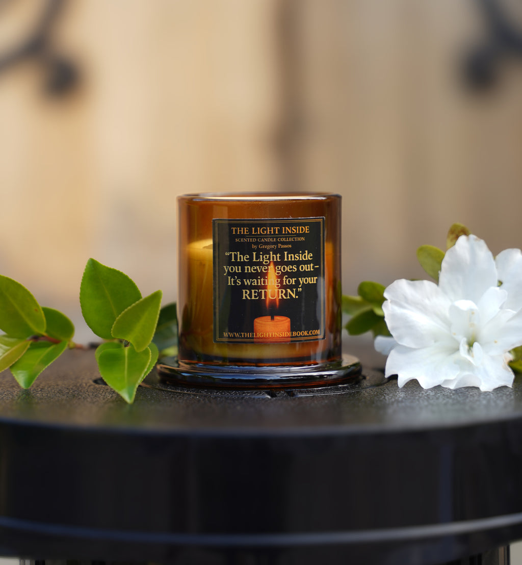 The Light Inside Scented Candle – Mong Kok Sea Breeze (Brown Glass Cup)